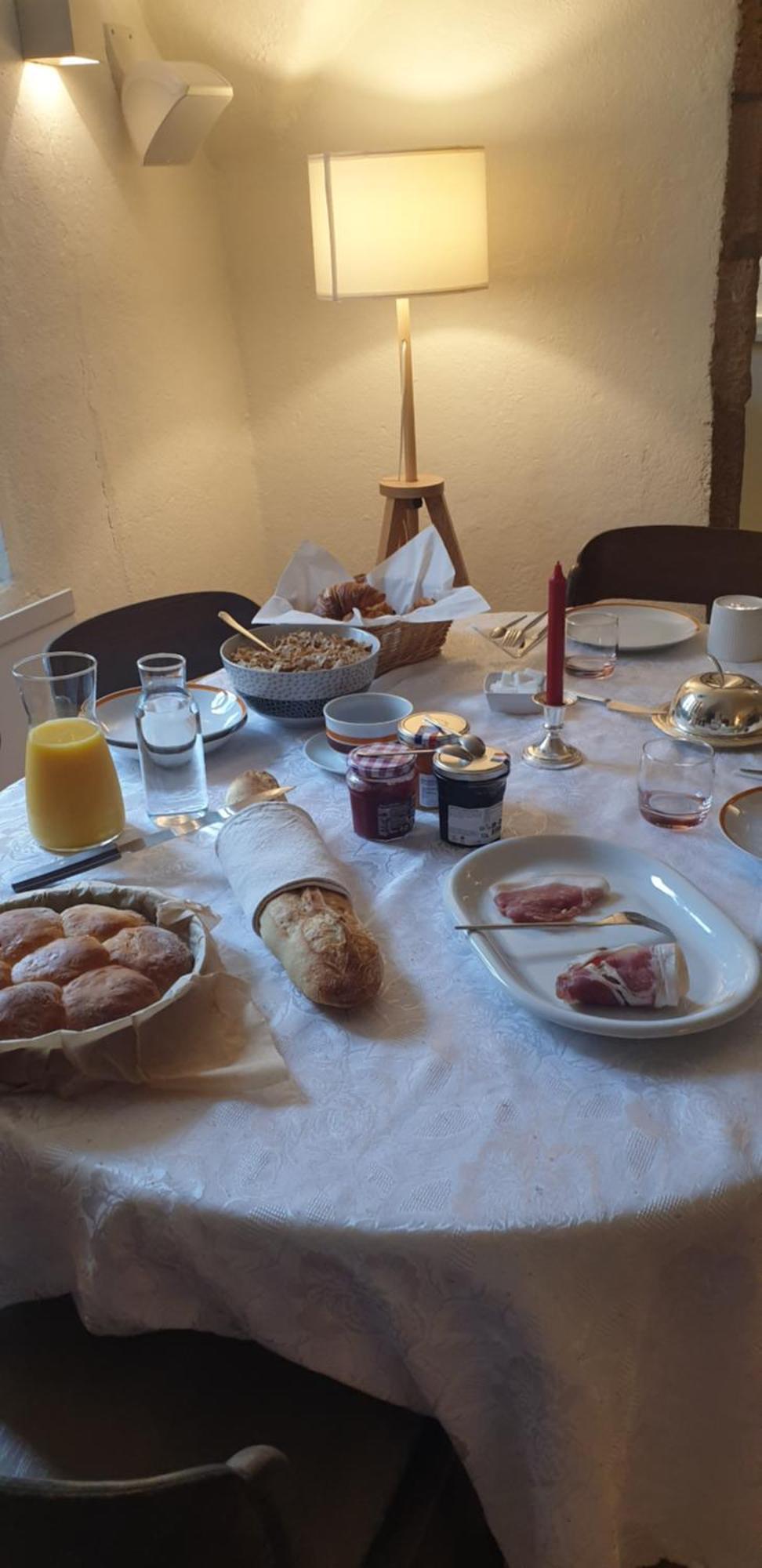 La Tour Noble Bed & Breakfast Saint-Saturnin  Dış mekan fotoğraf